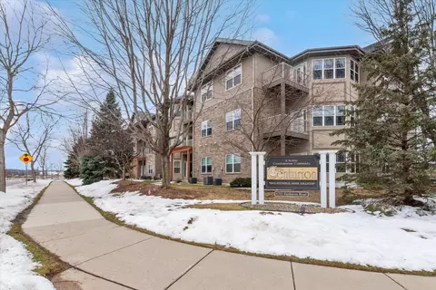 6701 Fairhaven Rd #301, Madison, WI 53719