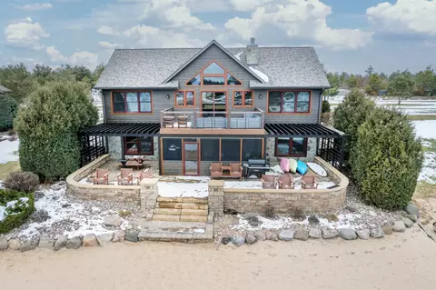 w5663 Castaway Drive, New Lisbon, WI 53950