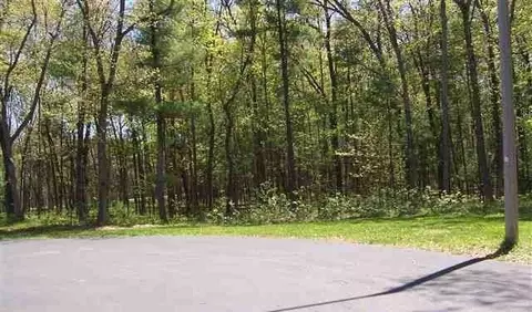 198 Cliffside Dr, Wisconsin Dells, WI 53965