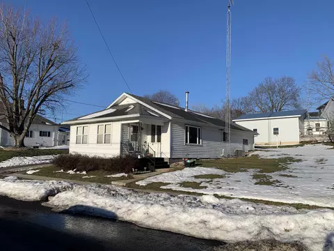 317 W High St, Shullsburg, WI 53586
