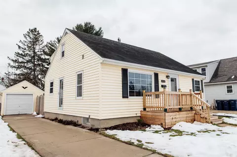 1112 Benton Ave, Janesville, WI 53545