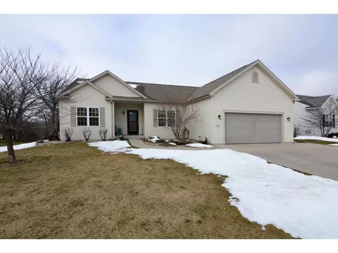 103 Ridgeline Dr, Columbus, WI 53925