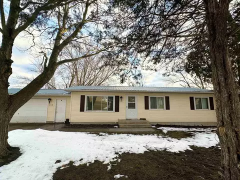 508 W Milwaukee St, Mauston, WI 53948