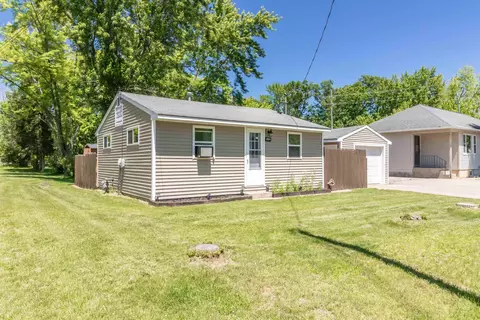 1004 W 3rd St, Nekoosa, WI 54457