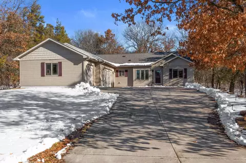 1348 Bogey Trl, Nekoosa, WI 54457