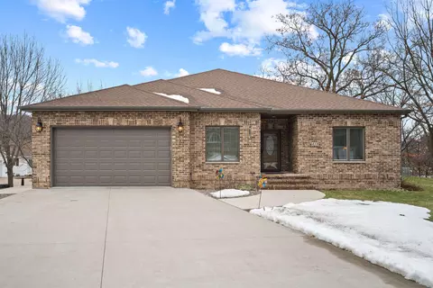 410 Bushnell St, Marquette, IA 52158