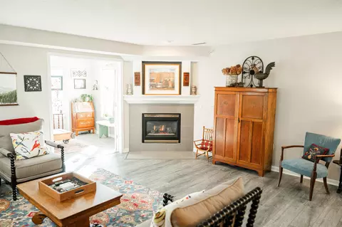 8510 Greenway Blvd #204, Middleton, WI 53562
