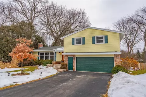 3 Rosewood Cir, Madison, WI 53711