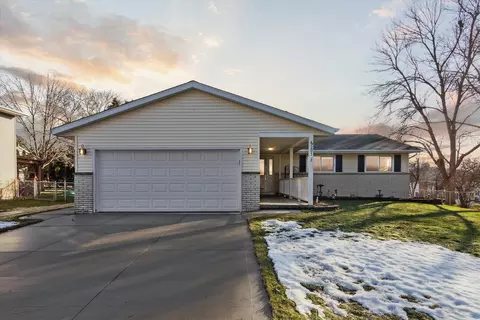 5205 Cook St, Mcfarland, WI 53558