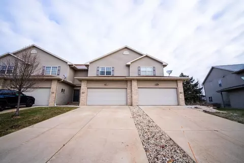 555 Kelvington Dr # 3, Sun Prairie, WI 53590
