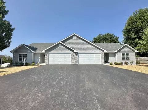 3209 Spruce Ct, Janesville, WI 53546