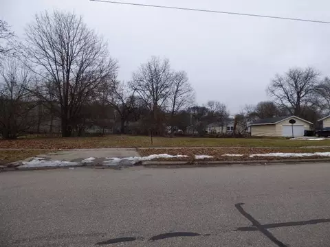 1335 E Broad St, Beloit, WI 53511