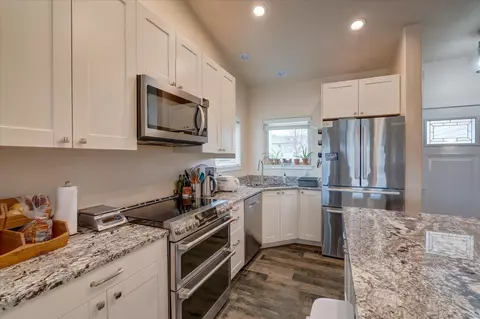 1601 Eggum Ct, Mount Horeb, WI 53572