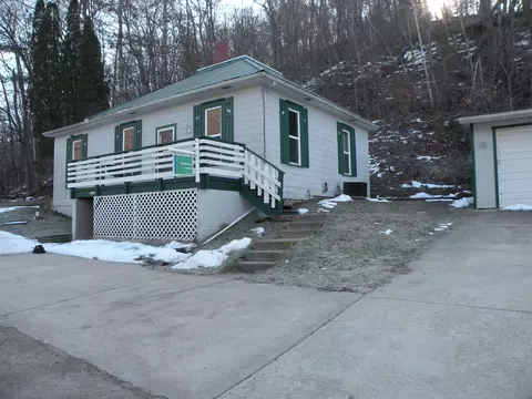 13141 Rock School Rd, Glen Haven, WI 53810