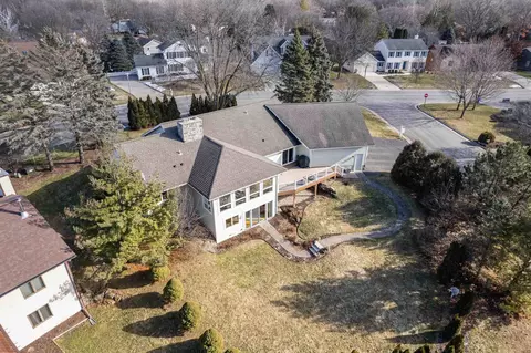 5941 Woods Edge Rd, Fitchburg, WI 53711