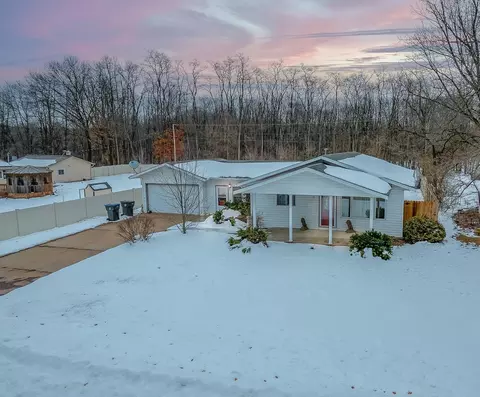 74 Fern Dr, Montello, WI 53949