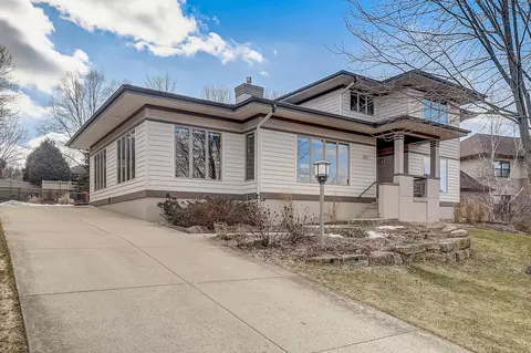 5771 Ballina Pkwy, Fitchburg, WI 53711