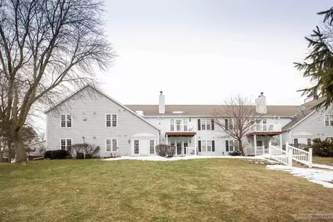 926 Harbor House Dr #2, Madison, WI 53719