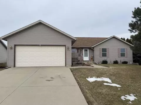 1319 Terapin Trl, Janesville, WI 53546