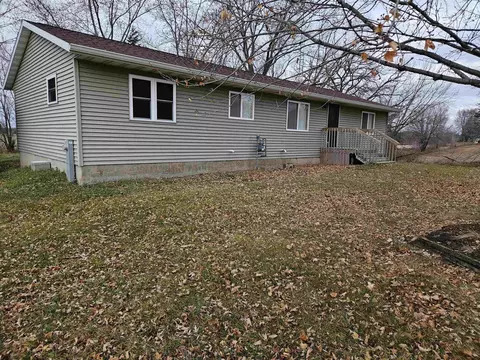 n3811 Wisconsin 73, Markesan, WI 53946