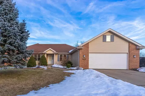 8402 Castle Pines Dr, Madison, WI 53717