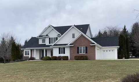 8281 N Ridge Trl, Milton, WI 53563