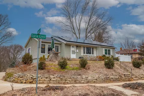 3548 Lucia Crst, Madison, WI 53705