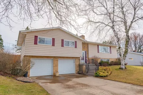 1309 Wagner Ct, Sun Prairie, WI 53590
