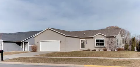316 S 6th St, Evansville, WI 53536