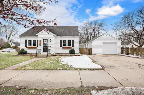 510 Dempsey Rd, Madison, WI 53714