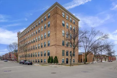 123 N Blount St #204, Madison, WI 53703
