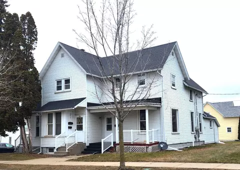 256 S Jefferson St, Lancaster, WI 53813