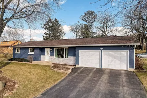 3002 Bollenbeck St, Cross Plains, WI 53528