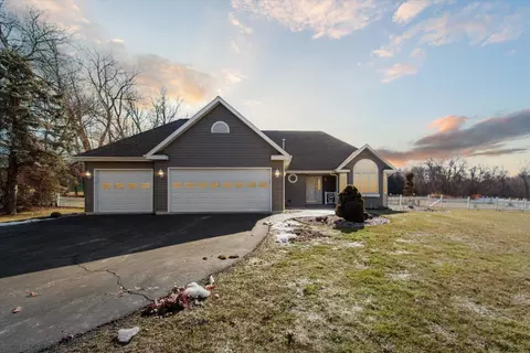 5603 W Fenrick Rd, Janesville, WI 53548