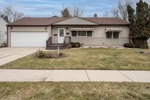 312 Dorow Ave, Edgerton, WI 53534