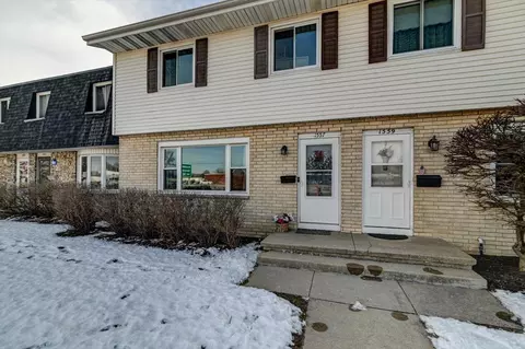 1557 Ivory Dr, Sun Prairie, WI 53590