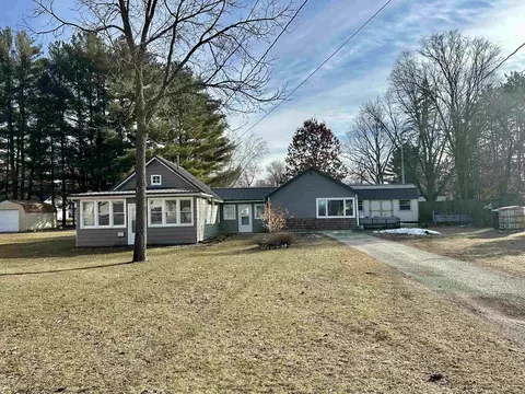 300 N Clinton St, Princeton, WI 54968