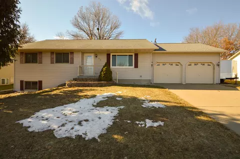 56 Thomas Rd, Reedsburg, WI 53959