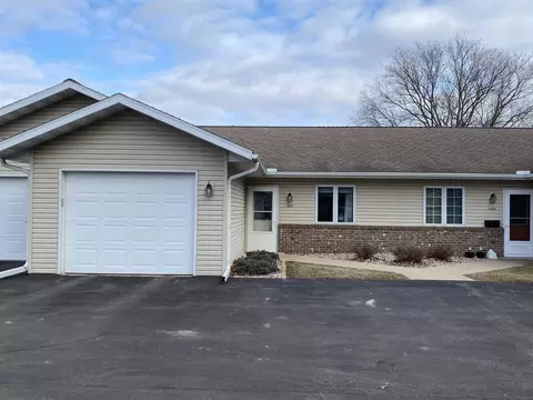 1567 N Dewey Ave, Reedsburg, WI 53959