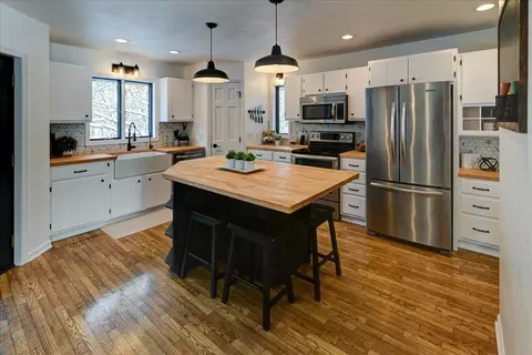 3023 N Britt Rd, Janesville, WI 53548
