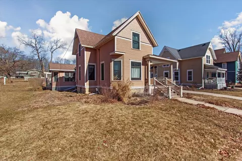 116 Garfield Ave, Evansville, WI 53536