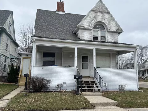 303-305 Eisenhower Ave, Janesville, WI 53545