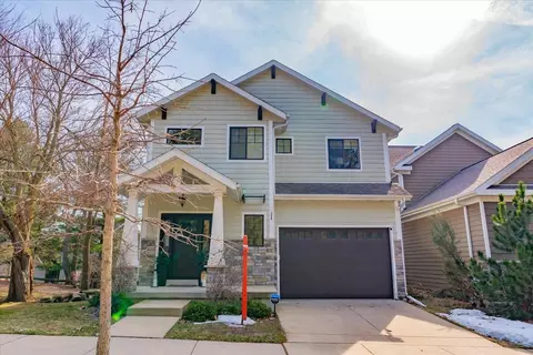 9419 Old Orchard Trl, Verona, WI 53593