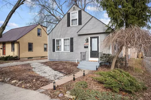 2614 Coolidge St, Madison, WI 53704