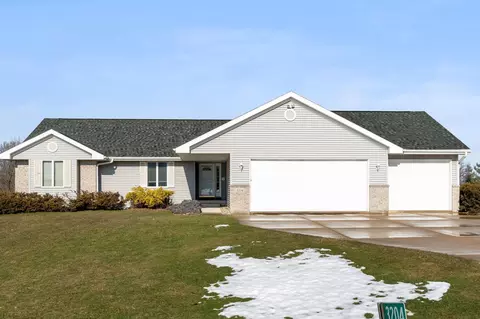 3204 Conservancy Estates Ln, Sun Prairie, WI 53590