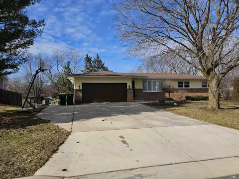 443 Cheryl St, Cottage Grove, WI 53527