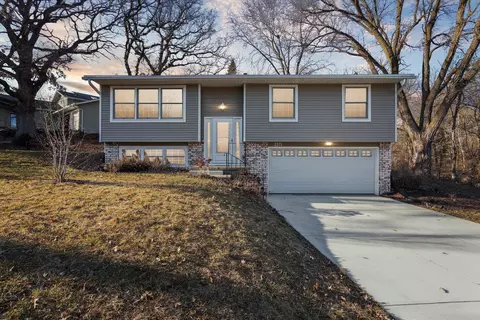 2375 E Hill Dr, Fitchburg, WI 53711