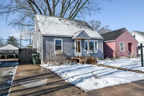 42 Wirth Ct, Madison, WI 53704