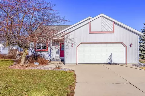 3008 6th Ave, Monroe, WI 53566