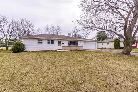 202 Sterling Dr, Oregon, WI 53575